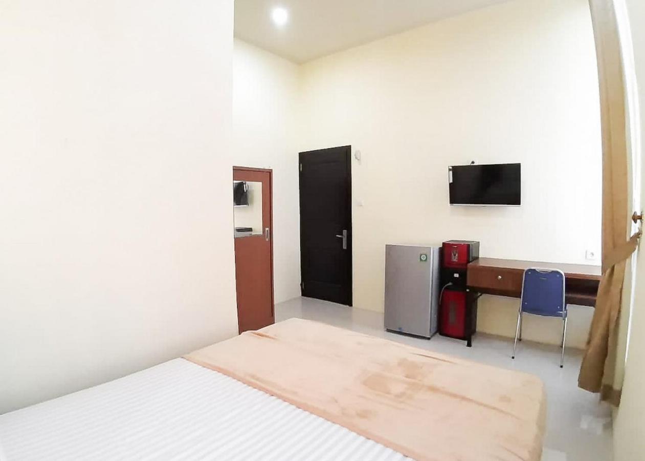 Hotel RedDoorz Syariah near Transmart Jambi 2 Palmerah Zewnętrze zdjęcie